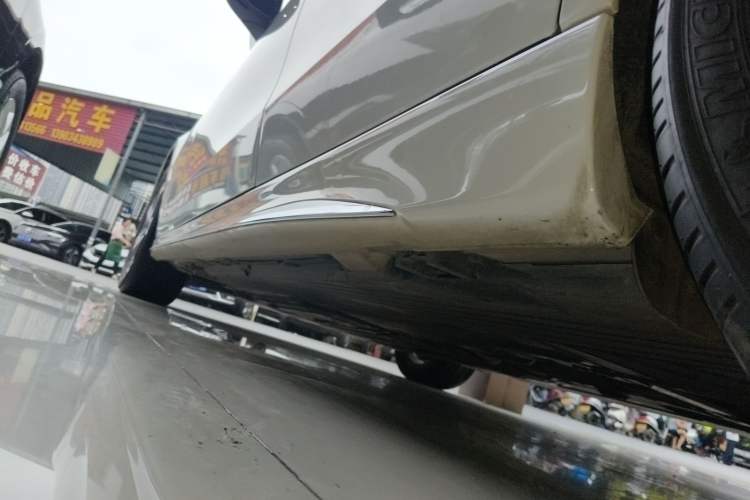Used Mercedes-Benz C-Class 2022 Restyled C 200 L Sport Edition Left Side Sill