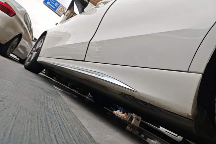 Used Mercedes-Benz C-Class 2022 Restyled C 200 L Sport Edition Left Side Sill