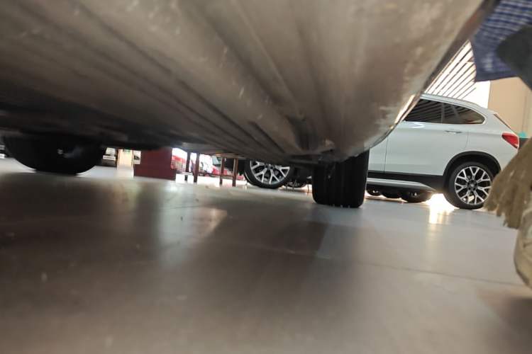 Used Mercedes-Benz C-Class 2022 C 200 L Sport Edition Left Side Sill