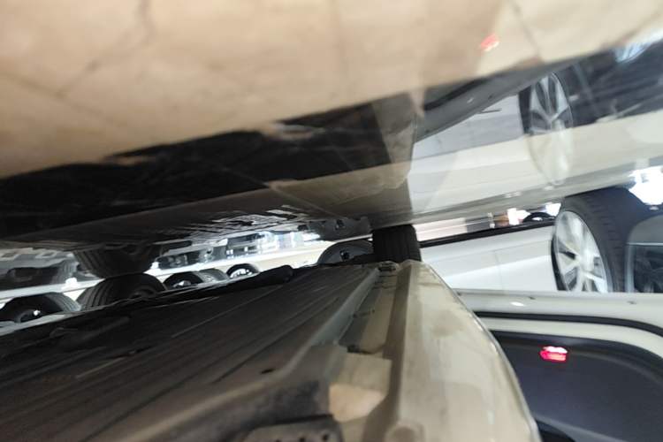 Used Mercedes-Benz C-Class 2022 C 200 L Sport Edition Left Side Sill