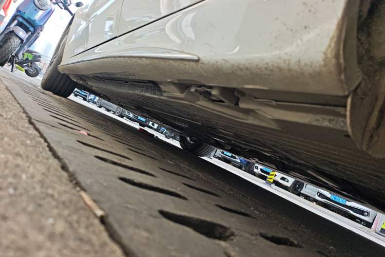 Used Mercedes-Benz C-Class 2022 C 200 L Sport Edition Left Side Sill