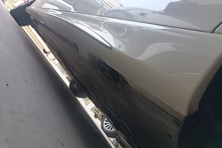 Used Mercedes-Benz C-Class 2022 Restyled C 200 L Sport Edition Left Side Sill