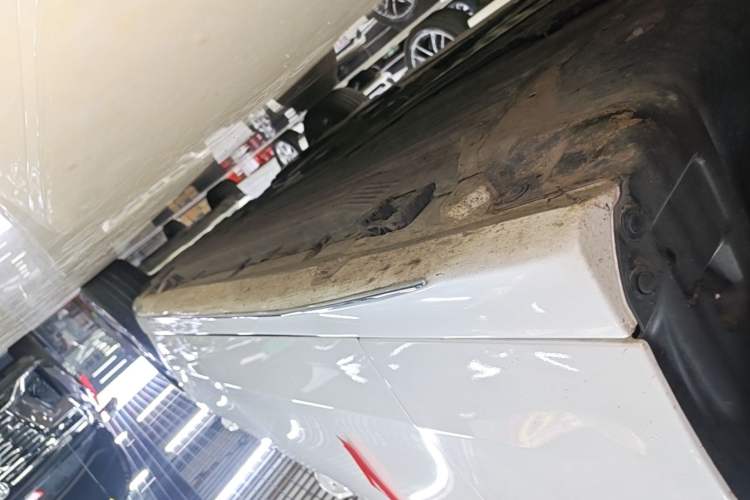 Used Mercedes-Benz C-Class 2022 C 200 L Sport Edition Left Side Sill