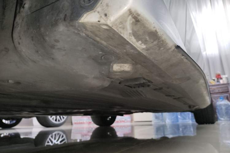Used Mercedes-Benz C-Class 2022 C 200 L Sport Edition Left Side Sill