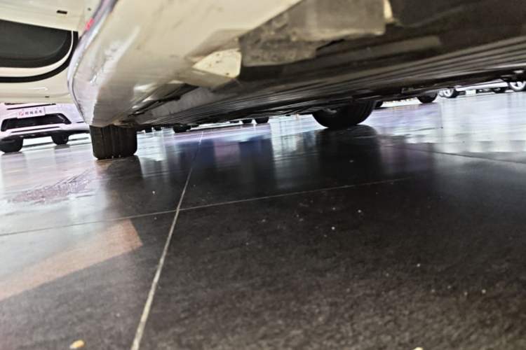 Used Mercedes-Benz C-Class 2022 Restyled C 200 L Sport Edition Left Side Sill