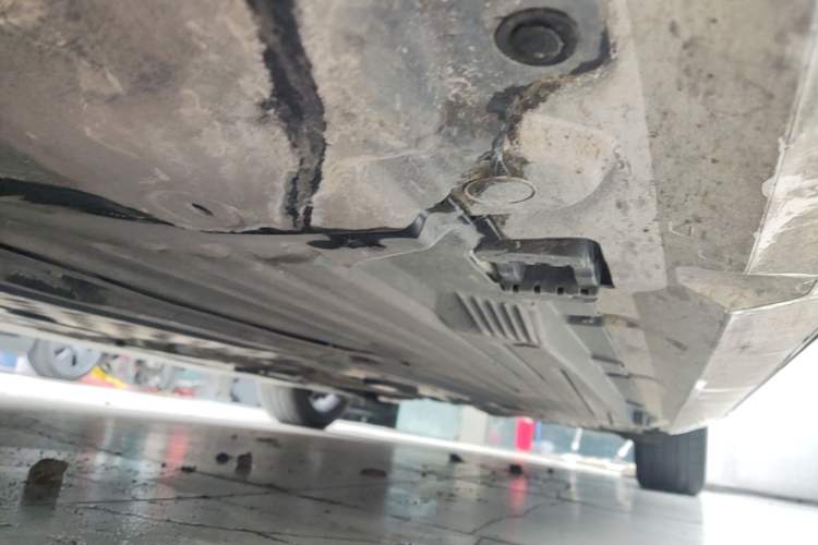Used Mercedes-Benz C-Class 2022 C 200 L Sport Edition Left Side Sill
