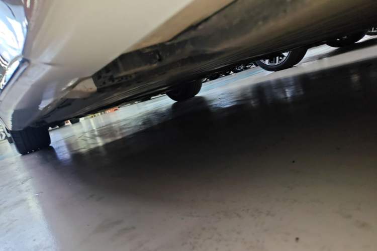 Used Mercedes-Benz C-Class 2022 Revised C 260 L Starry Night Sport Edition Left Side Sill
