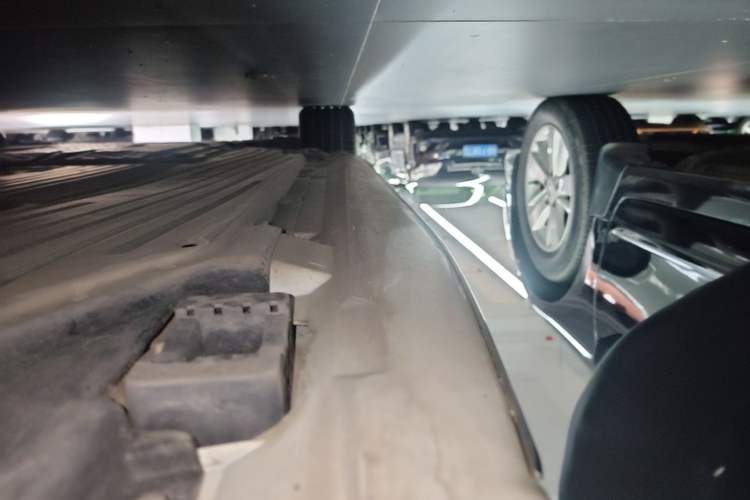 Used Mercedes-Benz C-Class 2022 C 200 L Sport Edition Left Side Sill