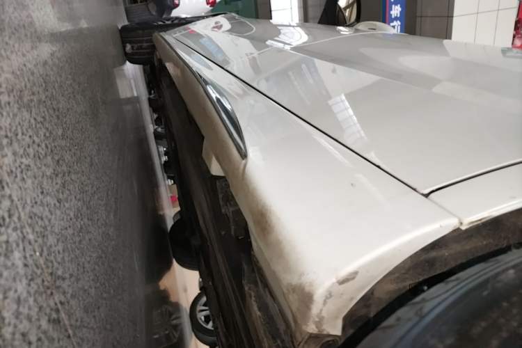 Used Mercedes-Benz C-Class 2022 C 260 L Sport Edition Left Side Sill