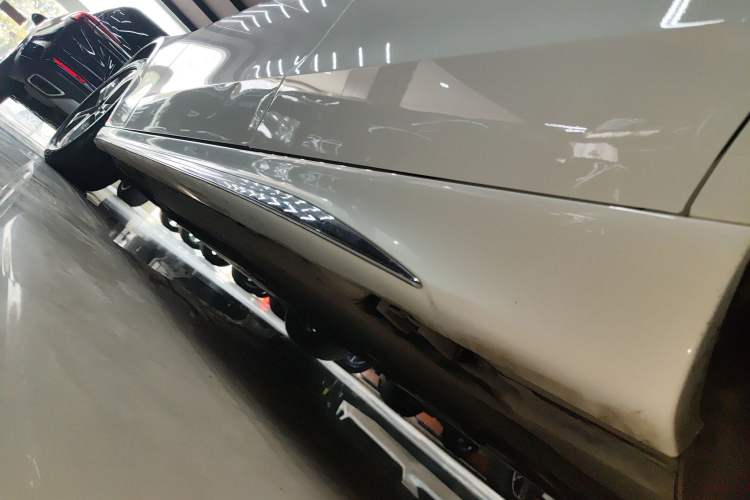 Used Mercedes-Benz C-Class 2022 C 200 L Sport Edition Left Side Sill