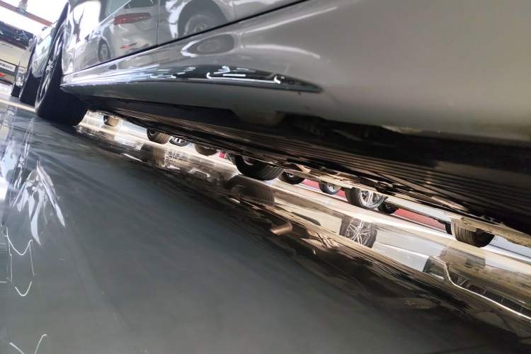 Used Mercedes-Benz C-Class 2022 Restyled C 200 L Sport Edition Left Side Sill