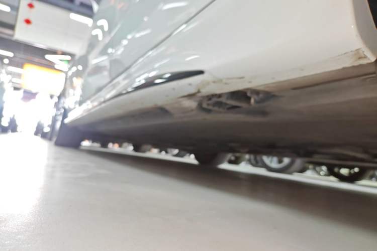 Used Mercedes-Benz C-Class 2022 Restyled C 260 L Sport Edition Left Side Sill