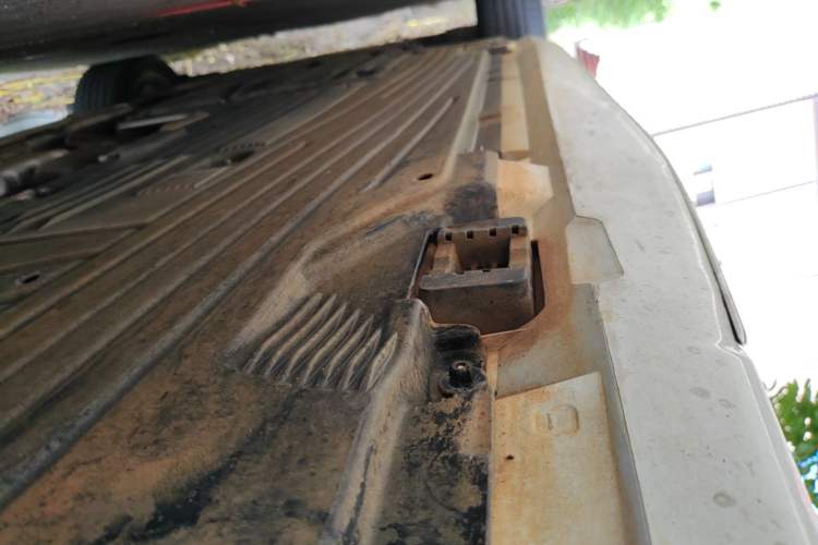 Used Mercedes-Benz C-Class 2022 C 200 L Sport Edition Left Side Sill