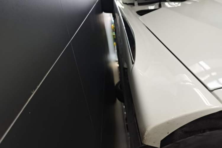 Used Mercedes-Benz C-Class 2022 C 260 L Sport Edition Left Side Sill