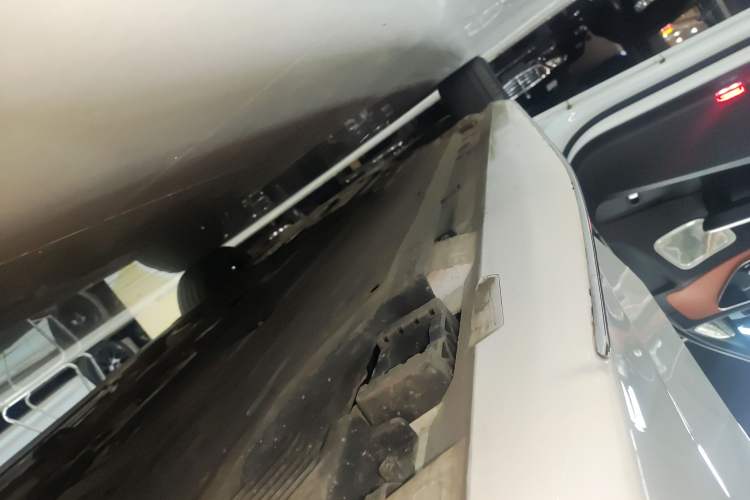 Used Mercedes-Benz C-Class 2022 C 260 L Sport Edition Left Side Sill