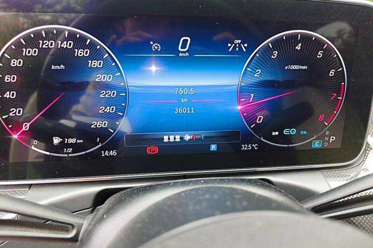 Used Mercedes-Benz C-Class 2022 Restyled C 260 L Sport Edition Odometer Close Up