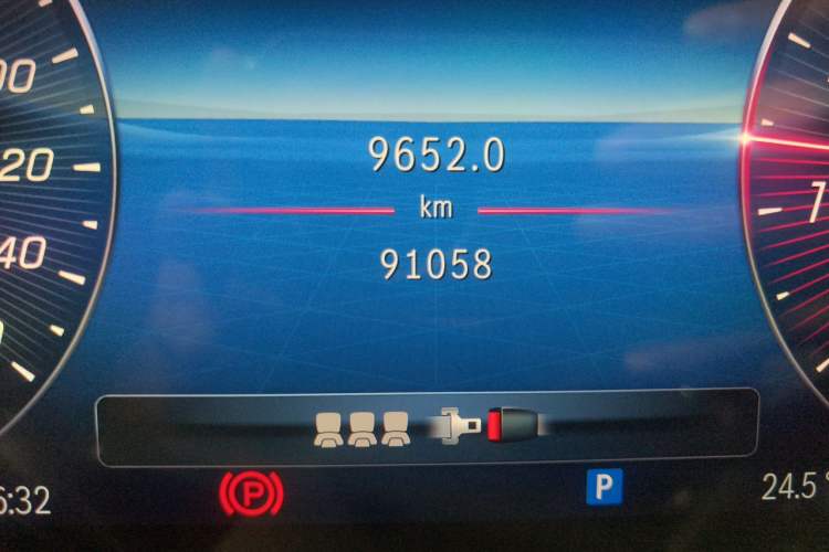 Used Mercedes-Benz C-Class 2022 C 260 L Sport Edition Odometer Close Up