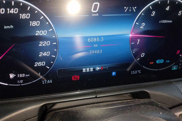 Used Mercedes-Benz C-Class 2022 C 200 L Sport Edition Odometer Close Up