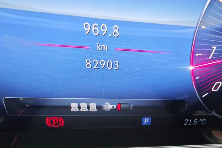 Used Mercedes-Benz C-Class 2022 C 200 L Sport Edition Odometer Close Up