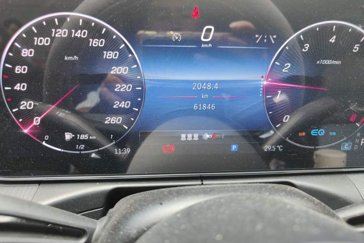 Used Mercedes-Benz C-Class 2022 Restyled C 200 L Sport Edition Odometer Close Up