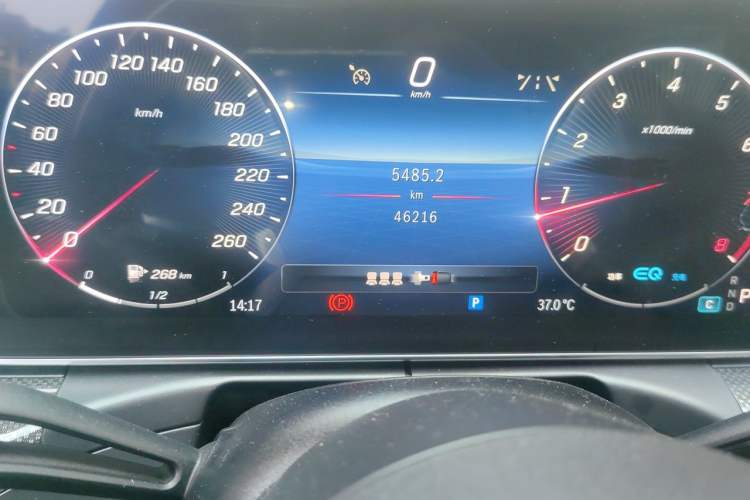 Used Mercedes-Benz C-Class 2022 Restyled C 260 L Sport Edition Odometer Close Up