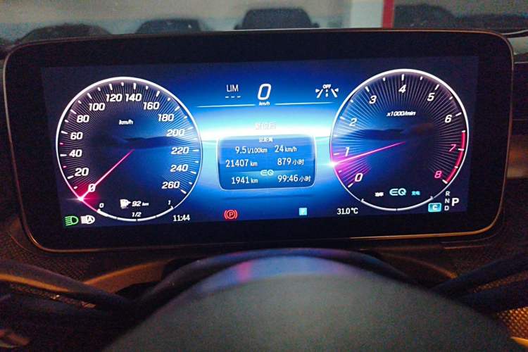 Used Mercedes-Benz C-Class 2022 Restyled C 260 L Sport Edition Odometer Close Up