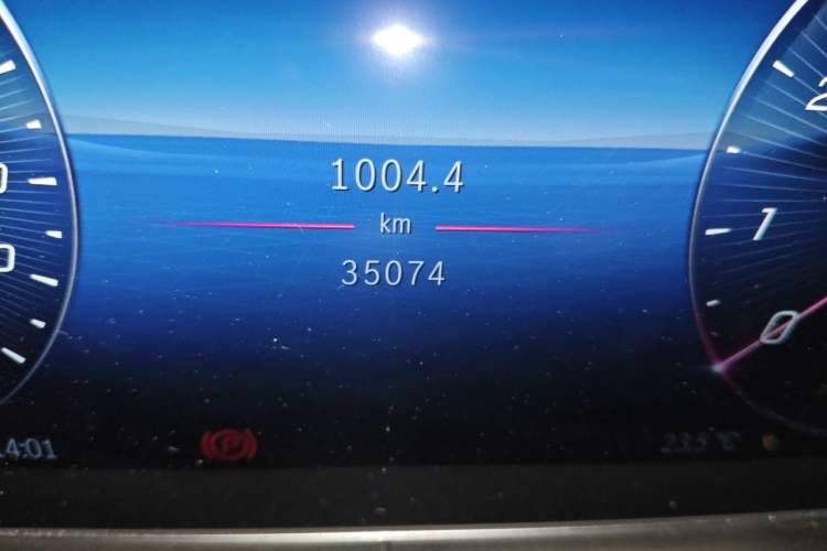 Used Mercedes-Benz C-Class 2022 C 200 L Sport Edition Odometer Close Up