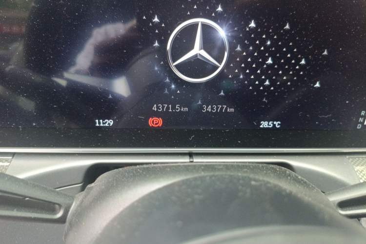 Used Mercedes-Benz C-Class 2022 Restyled C 260 L Sport Edition Odometer Close Up