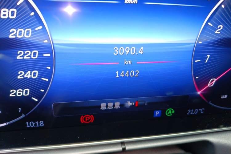Used Mercedes-Benz C-Class 2022 Revised C 260 L Starry Night Sport Edition Odometer Close Up