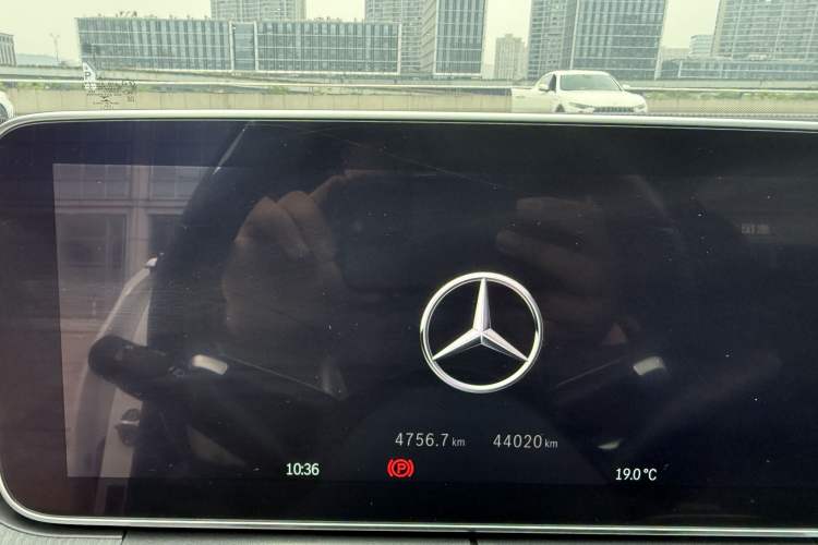 Used Mercedes-Benz C-Class 2022 Restyled C 200 L Sport Edition Odometer Close Up