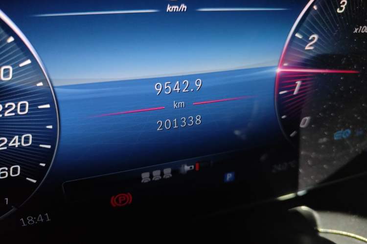 Used Mercedes-Benz C-Class 2022 Restyled C 200 L Sport Edition Odometer Close Up