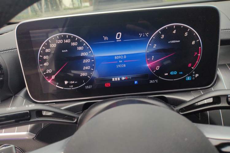 Used Mercedes-Benz C-Class 2022 Restyled C 260 L Sport Edition Odometer Close Up