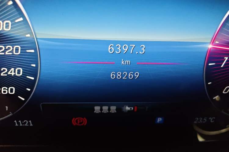 Used Mercedes-Benz C-Class 2022 C 260 L Sport Edition Odometer Close Up