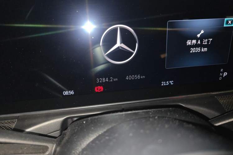Used Mercedes-Benz C-Class 2022 C 260 L Sport Edition Odometer Close Up