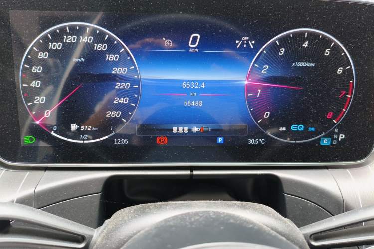 Used Mercedes-Benz C-Class 2022 Restyled C 260 L Sport Edition Odometer Close Up