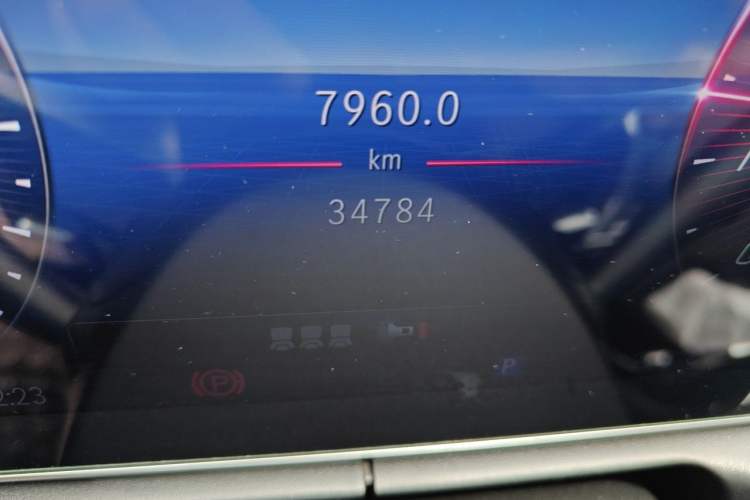 Used Mercedes-Benz C-Class 2022 Restyled C 200 L Sport Edition Odometer Close Up
