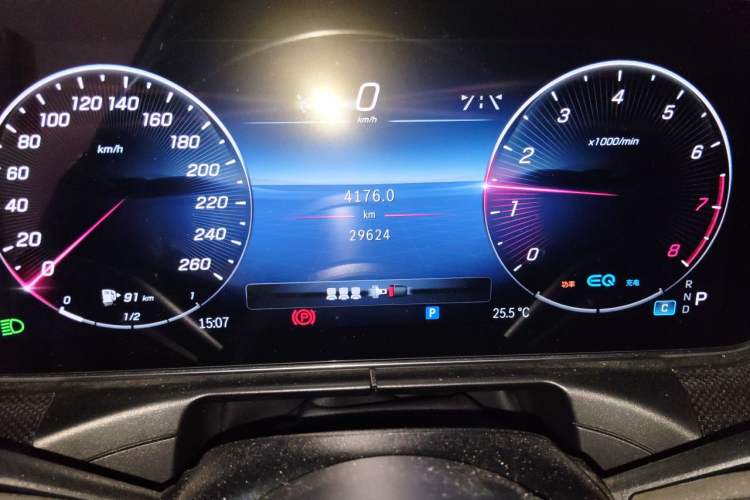 Used Mercedes-Benz C-Class 2022 Restyled C 260 L Sport Edition Odometer Close Up