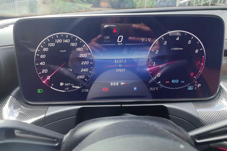 Used Mercedes-Benz C-Class 2022 C 260 L Sport Edition Odometer Close Up
