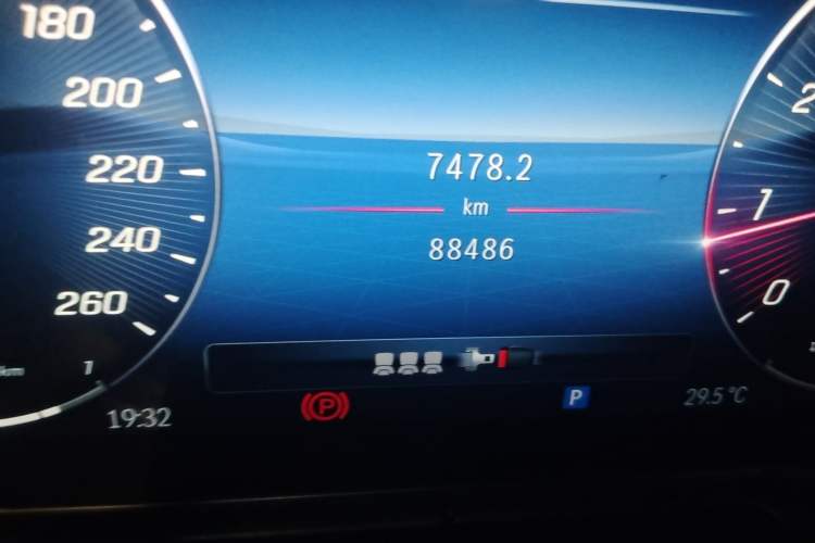Used Mercedes-Benz C-Class 2022 Restyled C 260 L Sport Edition Odometer Close Up
