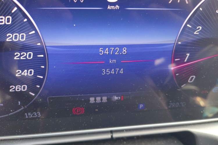 Used Mercedes-Benz C-Class 2022 C 200 L Sport Edition Odometer Close Up