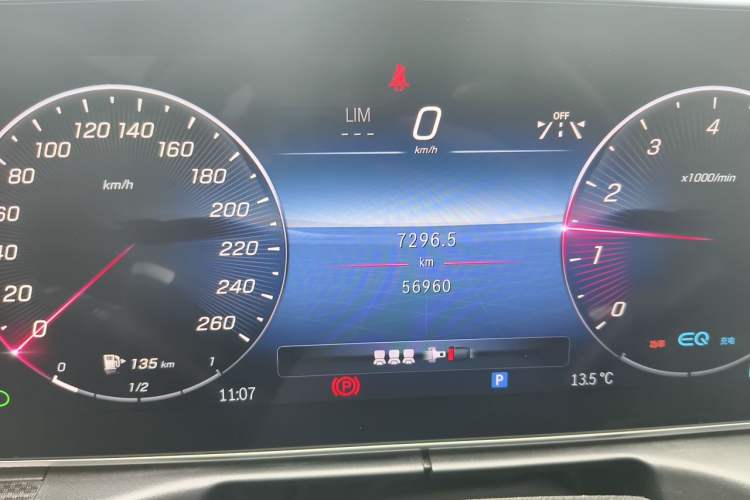 Used Mercedes-Benz C-Class 2022 Restyled C 260 L Sport Edition Odometer Close Up