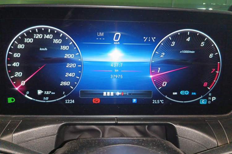Used Mercedes-Benz C-Class 2022 Restyled C 260 L Sport Edition Odometer Close Up