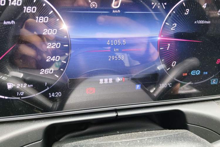 Used Mercedes-Benz C-Class 2022 Restyled C 260 L Sport Edition Odometer Close Up
