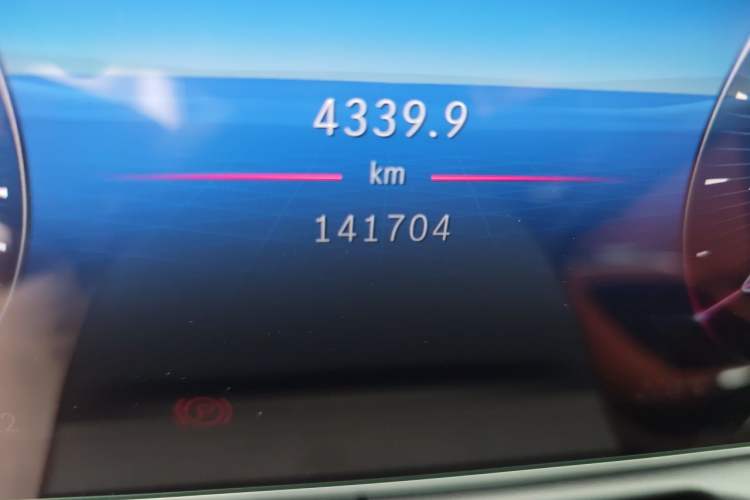 Used Mercedes-Benz C-Class 2022 Restyled C 200 L Sport Edition Odometer Close Up