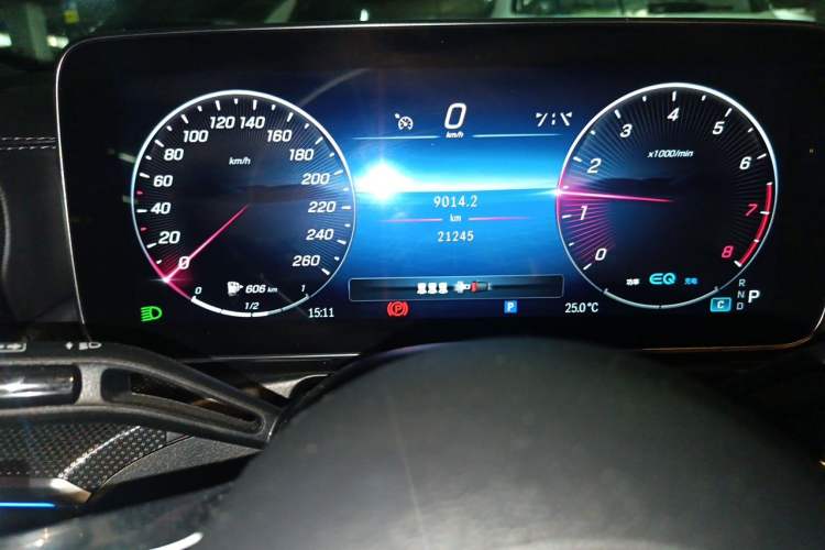 Used Mercedes-Benz C-Class 2022 Restyled C 260 L Sport Edition Odometer Close Up