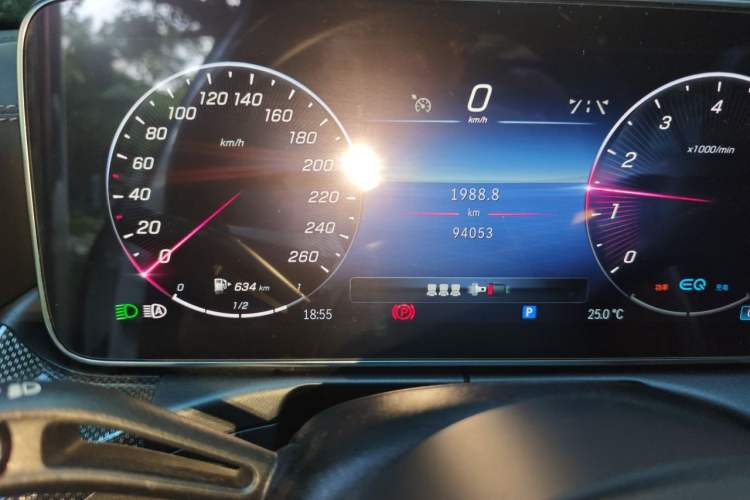 Used Mercedes-Benz C-Class 2022 C 260 L Sport Edition Odometer Close Up