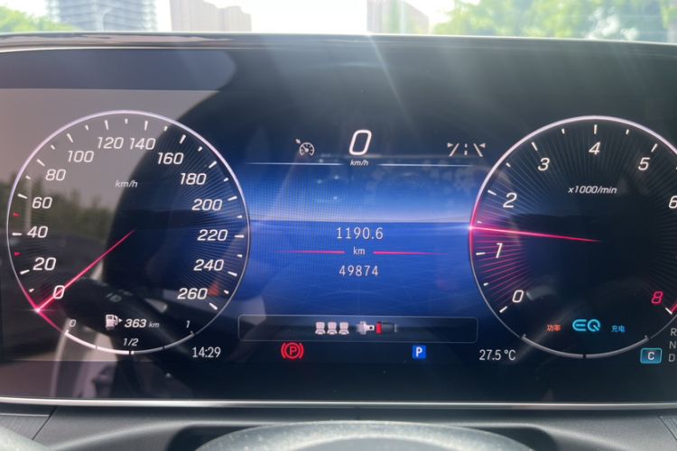 Used Mercedes-Benz C-Class 2022 C 200 L Sport Edition Odometer Close Up