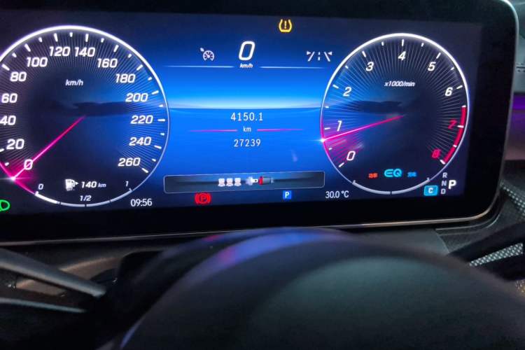 Used Mercedes-Benz C-Class 2022 C 260 L Sport Edition Odometer Close Up