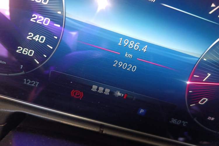 Used Mercedes-Benz C-Class 2022 Restyled C 260 L Sport Edition Odometer Close Up