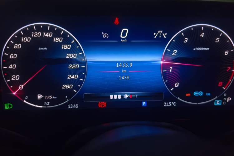 Used Mercedes-Benz C-Class 2022 Restyled C 260 L Sport Edition 4MATIC Odometer Close Up